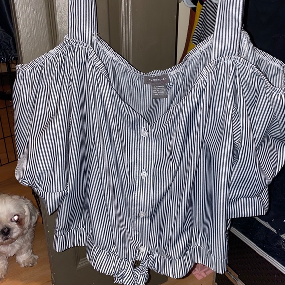 Top - Picture 1 of 2